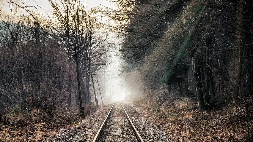 Railway Tracks Travel Rails Old  - Arcaion / Pixabay
